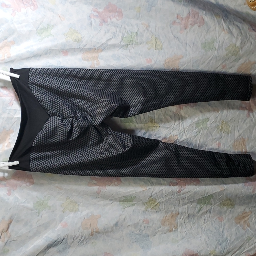 Scrunched butt leggings